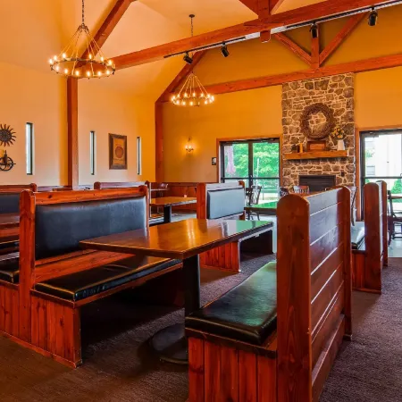 Best Western Plus Intercourse Village Inn  Suites