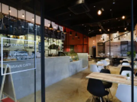 沙裏頓酒店-阿爾瑪 大山腳酒店