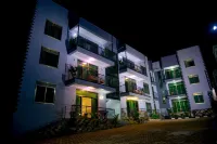 Three Bedroom Apartment  호텔