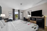 Garnet Inn & Suites, Morehead City near Atlantic Beach Hotels in Morehead City