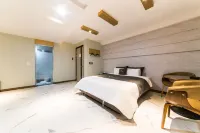 Goyang Luxe Hotels in Goyang