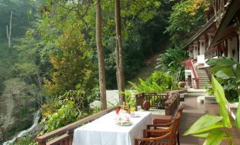 J Valley Resort