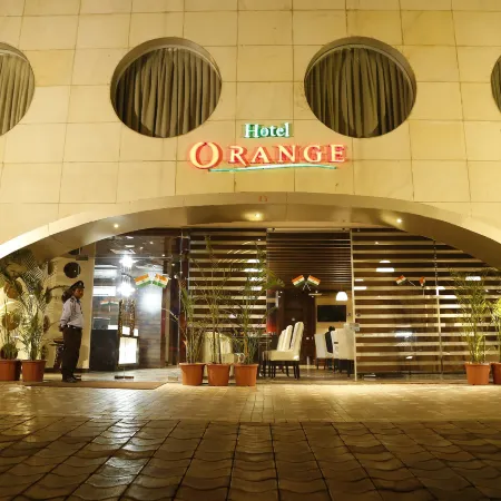 Hotel Orange Отели рядом с достопримечательностью «Железнодорожный вокзал Агра Кантонмент»