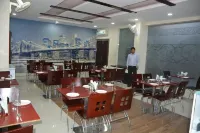 Hotel Aryan Inn Hotels near Government District Library Tikamgarh