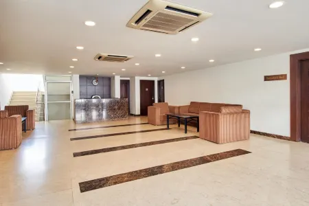 Vandayar Hotel Отели в г. Куддалор