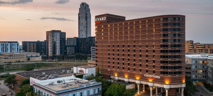 Courtyard Minneapolis Downtown Hotels in Minneapolis