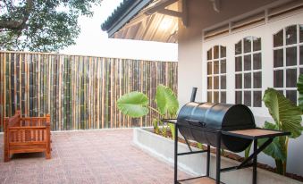 Villa Ellena - Graceful Mood, Inside Pesona Alam