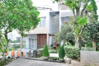 The Green Wowi Torto | 5 BR | swimming pool |