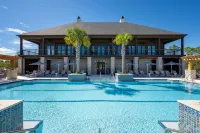 Camp Creek Inn - Pools