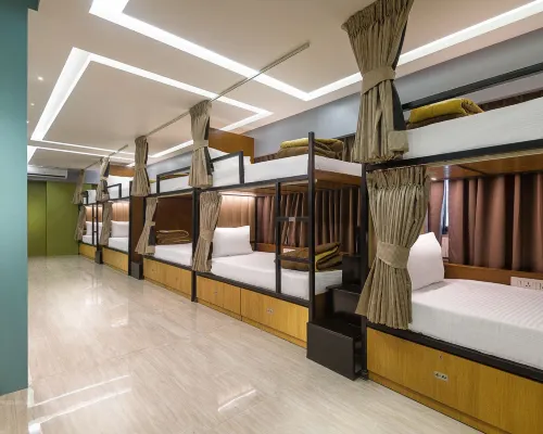 City Stay โรงแรมใกล้หาดเวอร์โซวา
