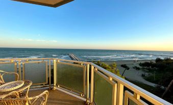 Wonderful Beachfront Apartment - Beahost