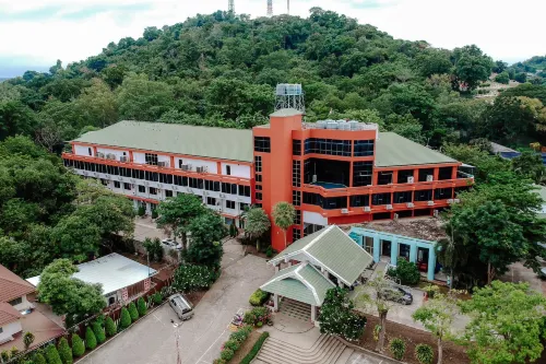 Beverly Hill Park Hotel Các khách sạn ở Nakhon Sawan