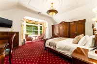 Aachen House Boutique Hotel dekat Cornwall Park