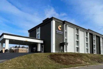 Comfort Inn & Suites Hotels in der Nähe von Hider Park