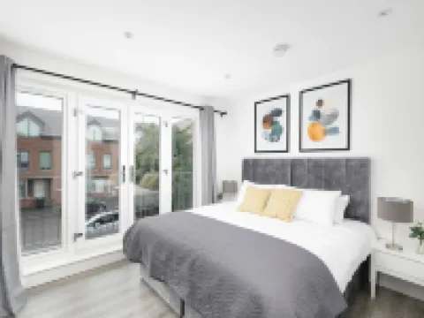 Skyvillion -Vineyard Court- Enfield 1Bed with Balcony