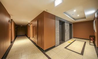 Pohang Youngildae Brown Dot