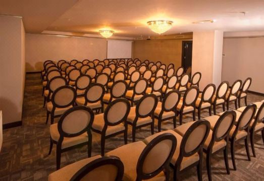 5. 에레트나 호텔..