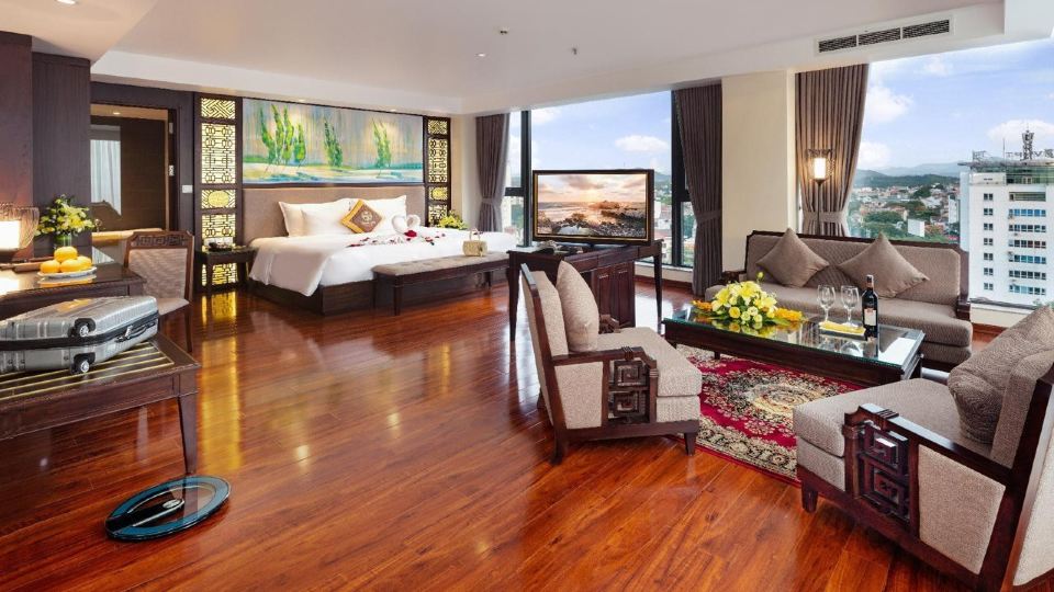 THANH LICH ROYAL BOUTIQUE HOTEL