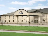 Days Inn & Suites by Wyndham Thompson Hotels in Thompson