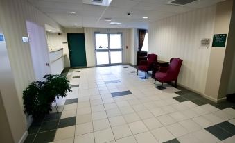 Greystone Inn & Suites