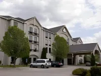Days Inn & Suites by Wyndham Cedar Rapids