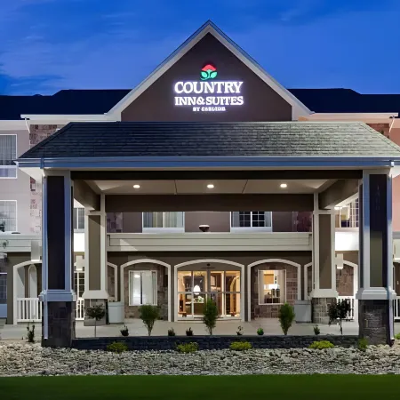 Country Inn & Suites by Radisson, Minot, ND