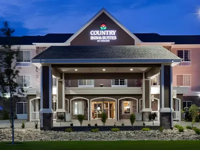 Country Inn & Suites by Radisson, Minot, ND Hotels near Scandinavian Heritage Park