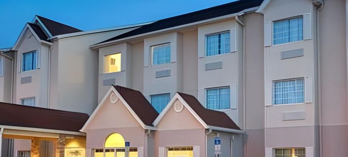 Microtel Inn & Suites by Wyndham Lady Lake/The Villages Hotele w: Lake County