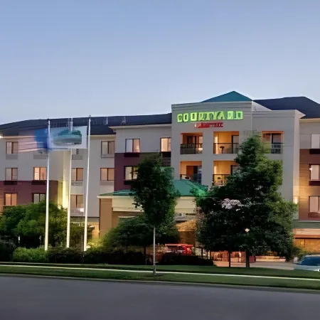 Courtyard Madison East