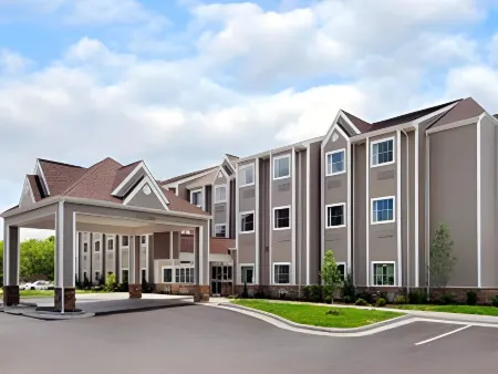 Microtel Inn & Suites by Wyndham Marietta Отели рядом с достопримечательностью «Больница Мариетта Мемориал»