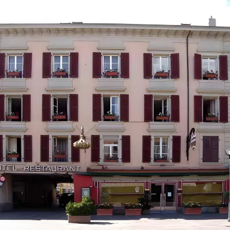 Hôtel de la Couronne Отели в г. Морж