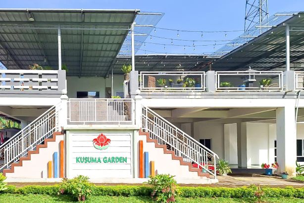 Urbanview Hotel Kusuma Garden Cianjur