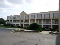 Howard Johnson by Wyndham Romulus Detroit Metro Airport Hôtels à : 