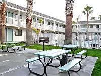 Motel 6 Coalinga, CA - East Hotels in Coalinga