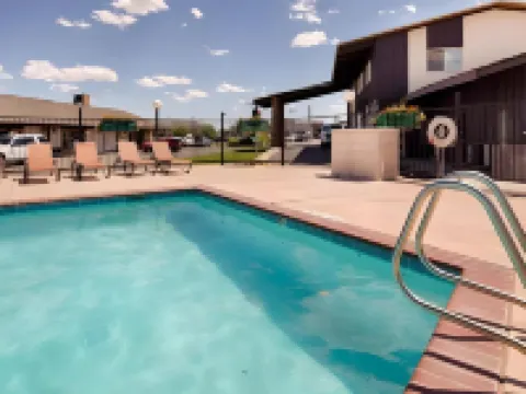 Dinosaur Inn & Suites Hotels in Uintah County