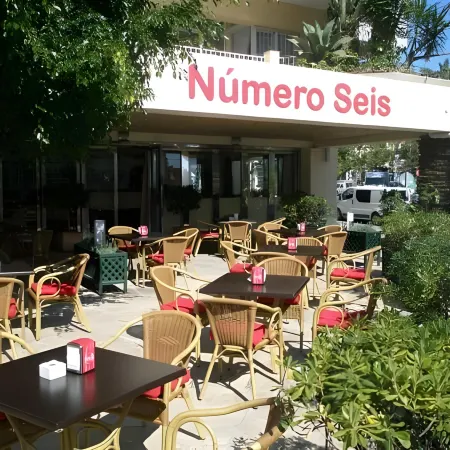 Hostal Alhambra - Adults Only