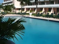 Castaways Resort and Suites - Pools