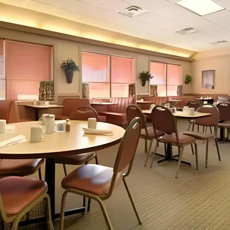 Days Inn by Wyndham Cullman Отели в г. Калмэн
