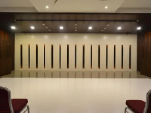 Hotel Jhankar Palace Hotels in Dhule