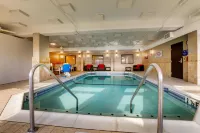 Drury Inn & Suites Marion - Kolam Renang