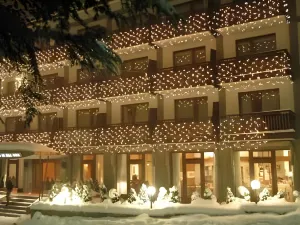 Cresta Et Duc Hotel