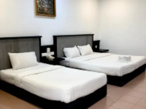 Intan Beach Resort Ξενοδοχεία στην πόλη Batu Buruk