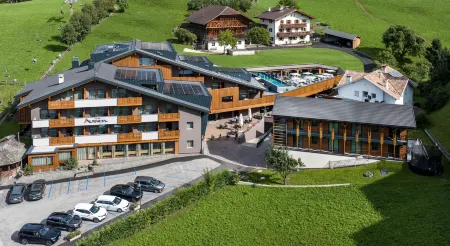 Hotel Alpenroyal