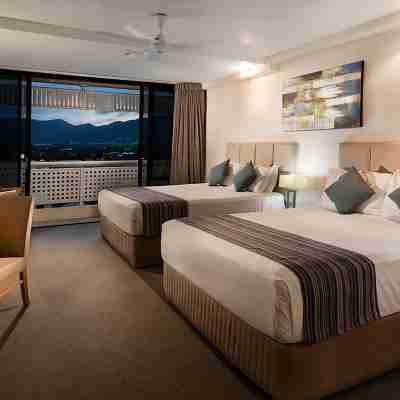 Rydges Esplanade Resort Cairns, an EVT hotel Rooms