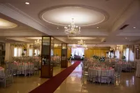Crown Royale Hotel Hotel a Bataan