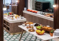 Radisson Hotel Cape Town Foreshore - breakfast