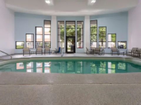 La Quinta Inn & Suites by Wyndham Kokomo Hotels in Kokomo