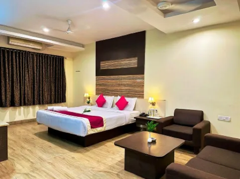 Hotel Adarsha Palace