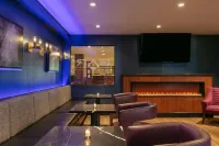 Sheraton Greensboro at Four Seasons - bar