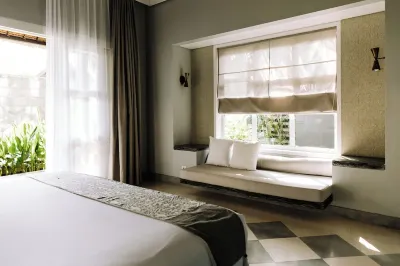 Meno House - Adults Only